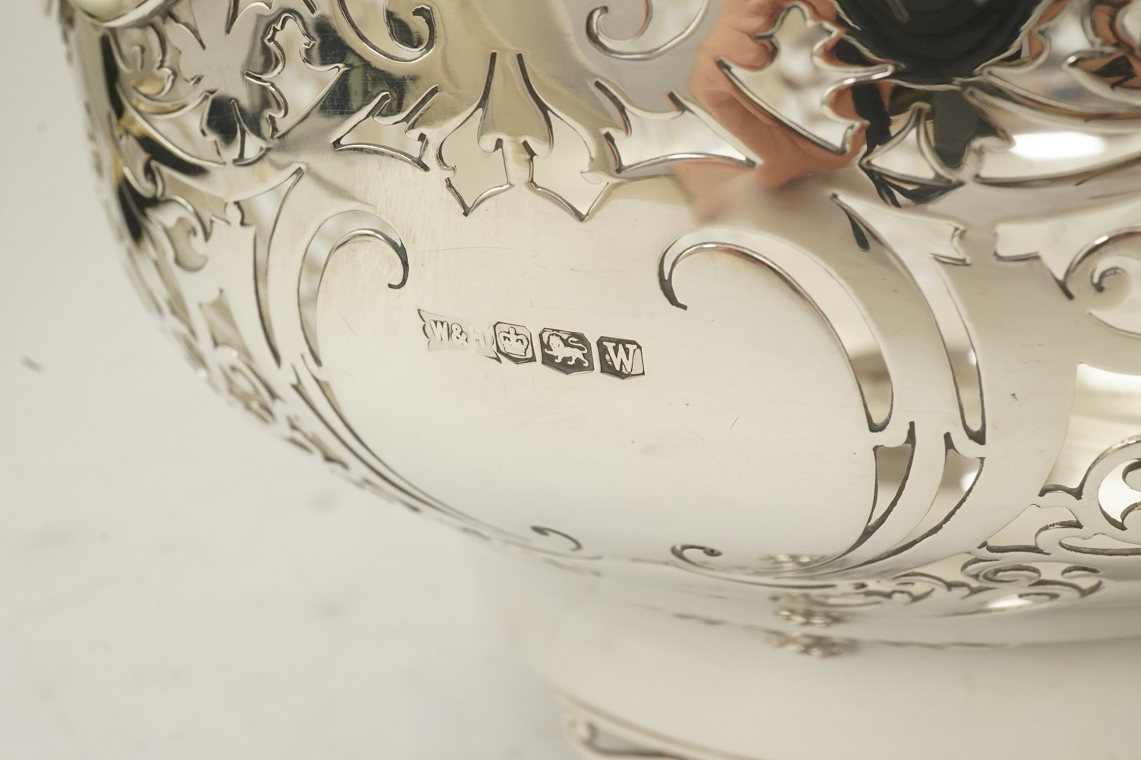 An Elizabeth II pieced silver fruit bowl, by Walker & Hall